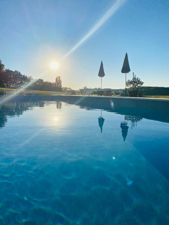 סן-סיפרייה Domaine De Cazal - Gite 2 Pers Avec Piscine Au Coeur De 26 Hectares De Nature Preservee מראה חיצוני תמונה